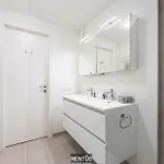 C-dream - For 6 Persons With Partial Sea View